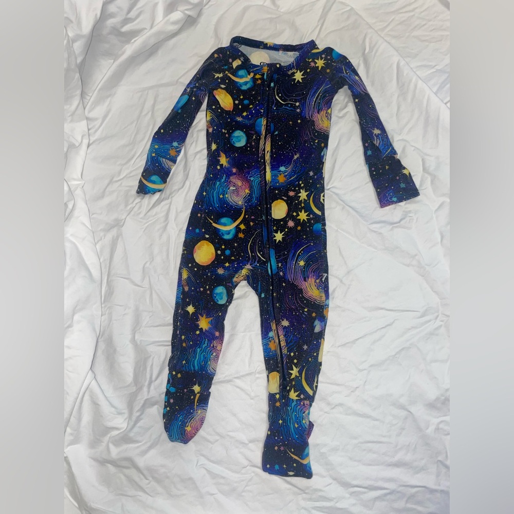 Bums & Roses 6-9 Month Zip Up Convertible Footie with grippy feet - Outer Space - Picture 2 of 3